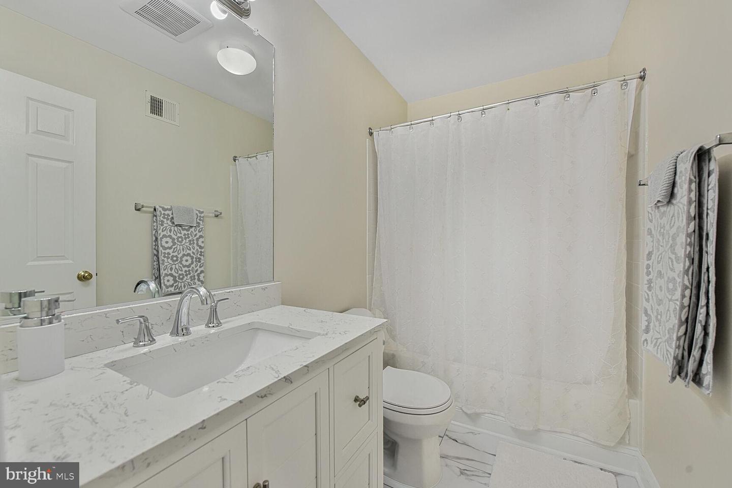 21707 FRAME SQ, BROADLANDS, Virginia 20148, 3 Bedrooms Bedrooms, ,2 BathroomsBathrooms,Residential,For sale,21707 FRAME SQ,VALO2095922 MLS # VALO2095922