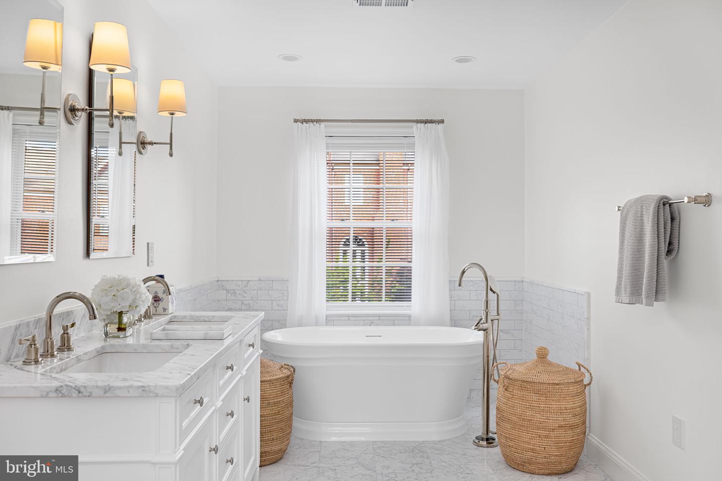 3647 WINFIELD LN NW, WASHINGTON, District Of Columbia 20007, 4 Bedrooms Bedrooms, ,4 BathroomsBathrooms,Residential,For sale,3647 WINFIELD LN NW,DCDC2199698 MLS # DCDC2199698