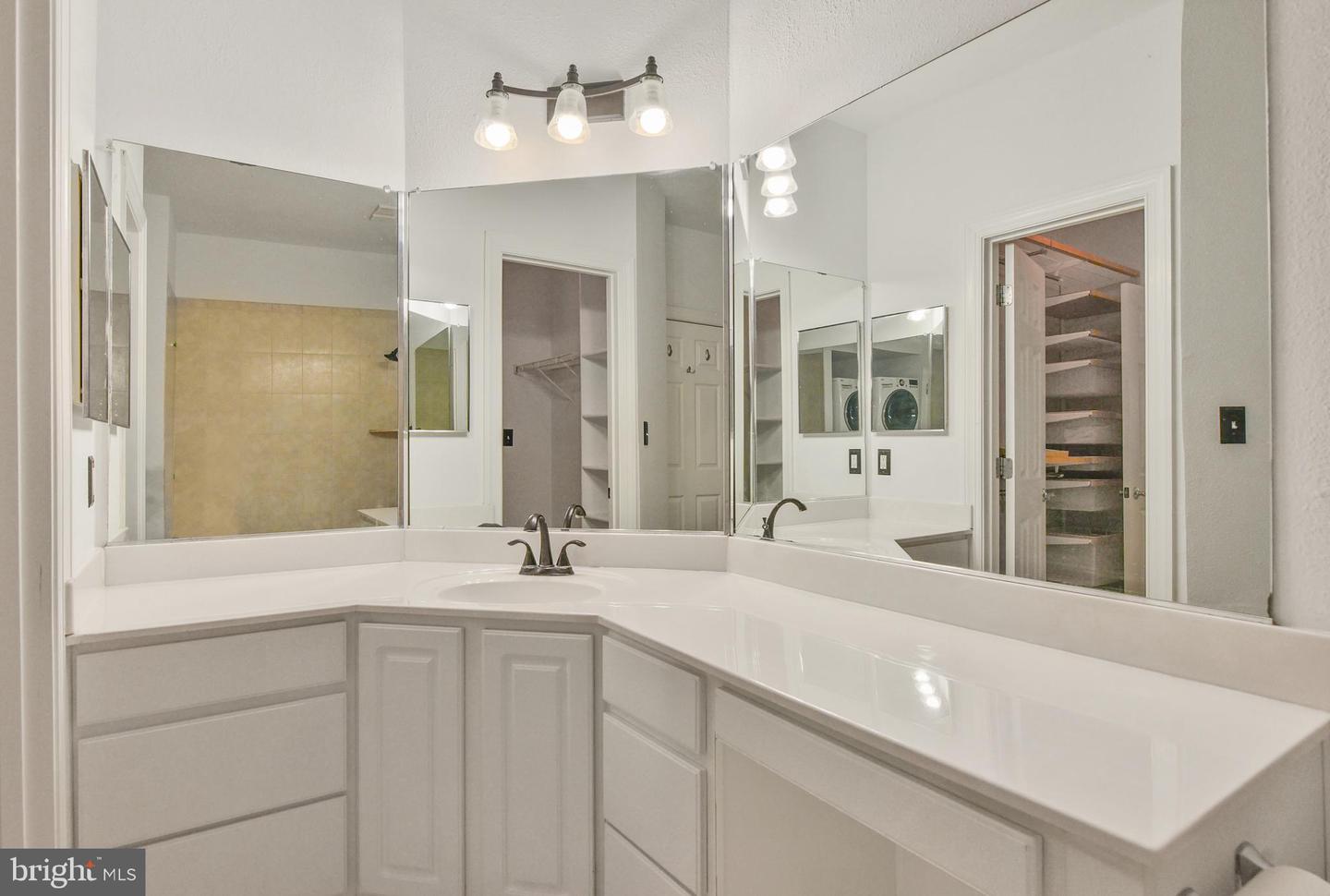 3909 PENDERVIEW DR #1923, FAIRFAX, Virginia 22033, 2 Bedrooms Bedrooms, ,1 BathroomBathrooms,Residential,For sale,3909 PENDERVIEW DR #1923,VAFX2239454 MLS # VAFX2239454