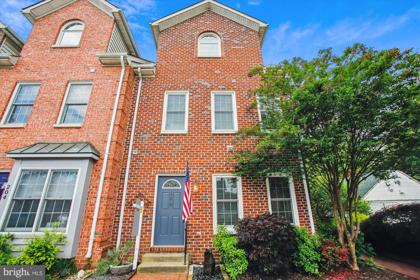 206 CENTER LN, OCCOQUAN, Virginia 22125, 3 Bedrooms Bedrooms, ,2 BathroomsBathrooms,Residential,For sale,206 CENTER LN,VAPW2094270 MLS # VAPW2094270