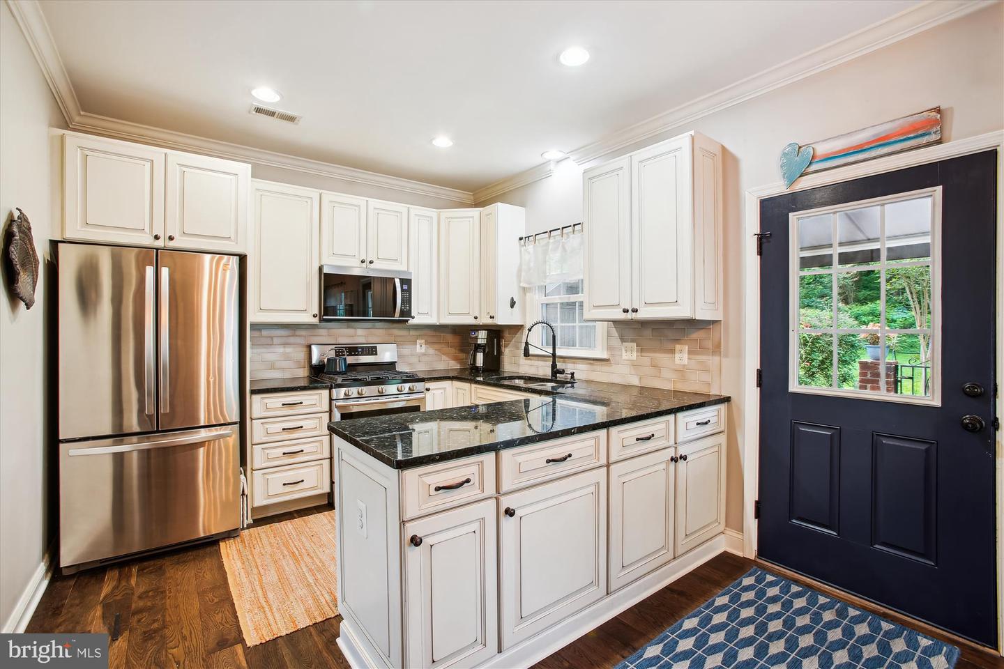 206 CENTER LN, OCCOQUAN, Virginia 22125, 3 Bedrooms Bedrooms, ,2 BathroomsBathrooms,Residential,For sale,206 CENTER LN,VAPW2094270 MLS # VAPW2094270