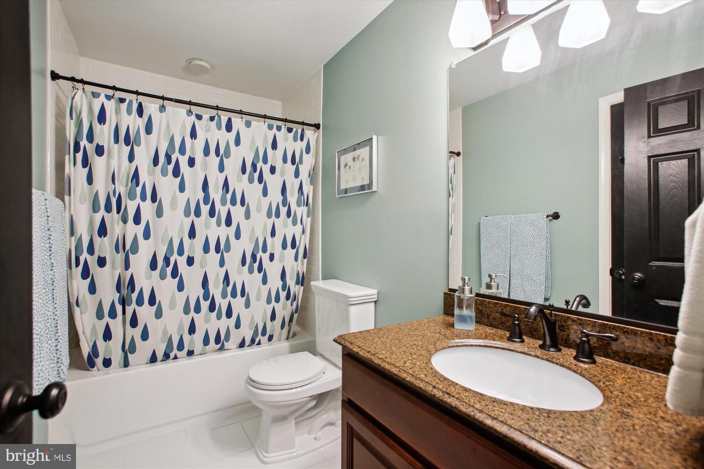 206 CENTER LN, OCCOQUAN, Virginia 22125, 3 Bedrooms Bedrooms, ,2 BathroomsBathrooms,Residential,For sale,206 CENTER LN,VAPW2094270 MLS # VAPW2094270