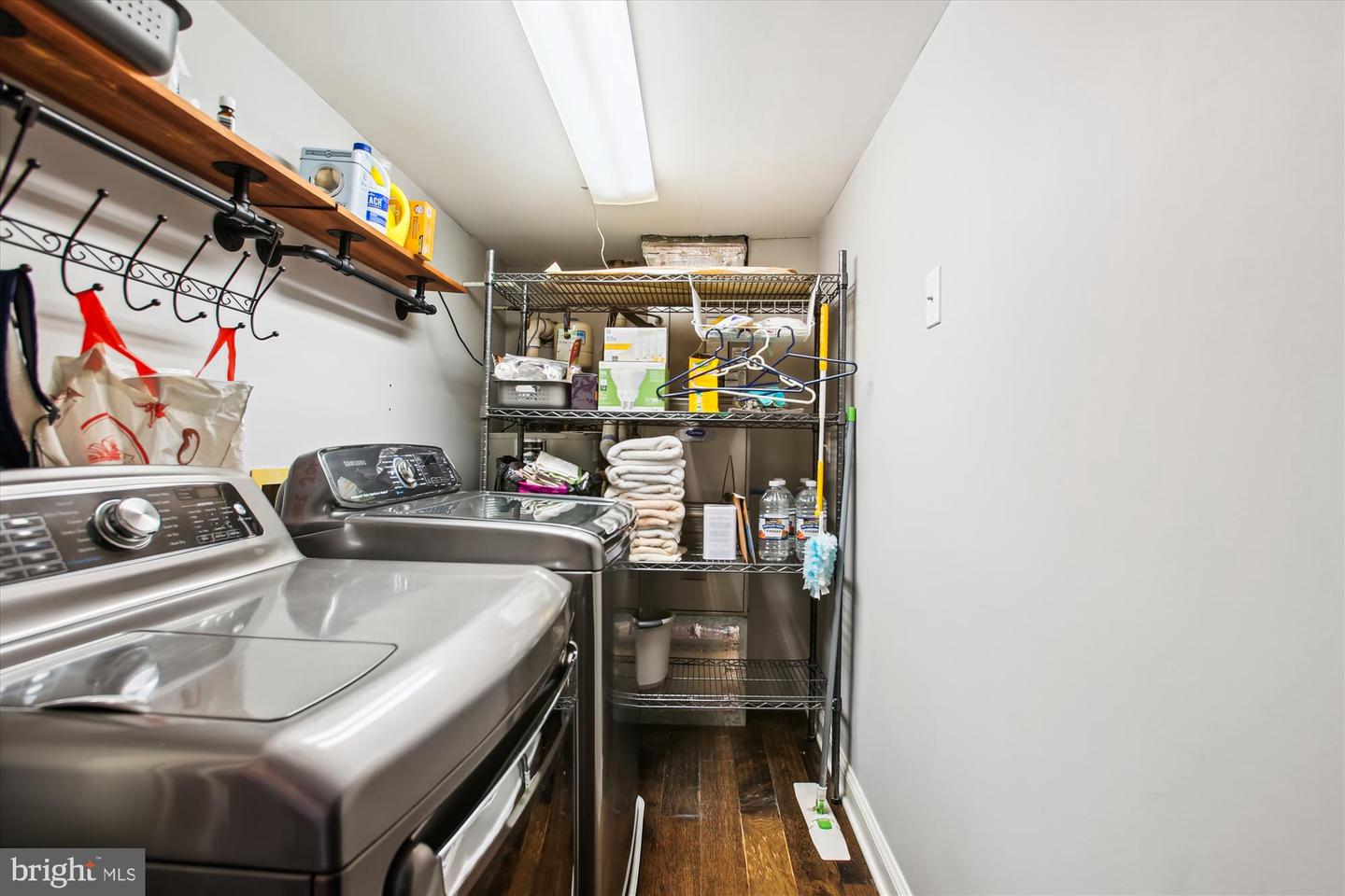 206 CENTER LN, OCCOQUAN, Virginia 22125, 3 Bedrooms Bedrooms, ,2 BathroomsBathrooms,Residential,For sale,206 CENTER LN,VAPW2094270 MLS # VAPW2094270