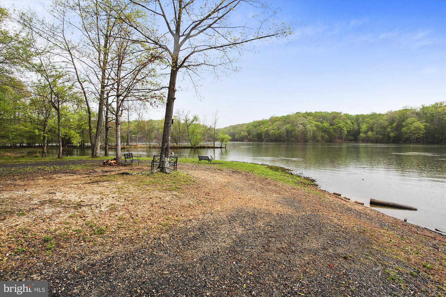 206 CENTER LN, OCCOQUAN, Virginia 22125, 3 Bedrooms Bedrooms, ,2 BathroomsBathrooms,Residential,For sale,206 CENTER LN,VAPW2094270 MLS # VAPW2094270