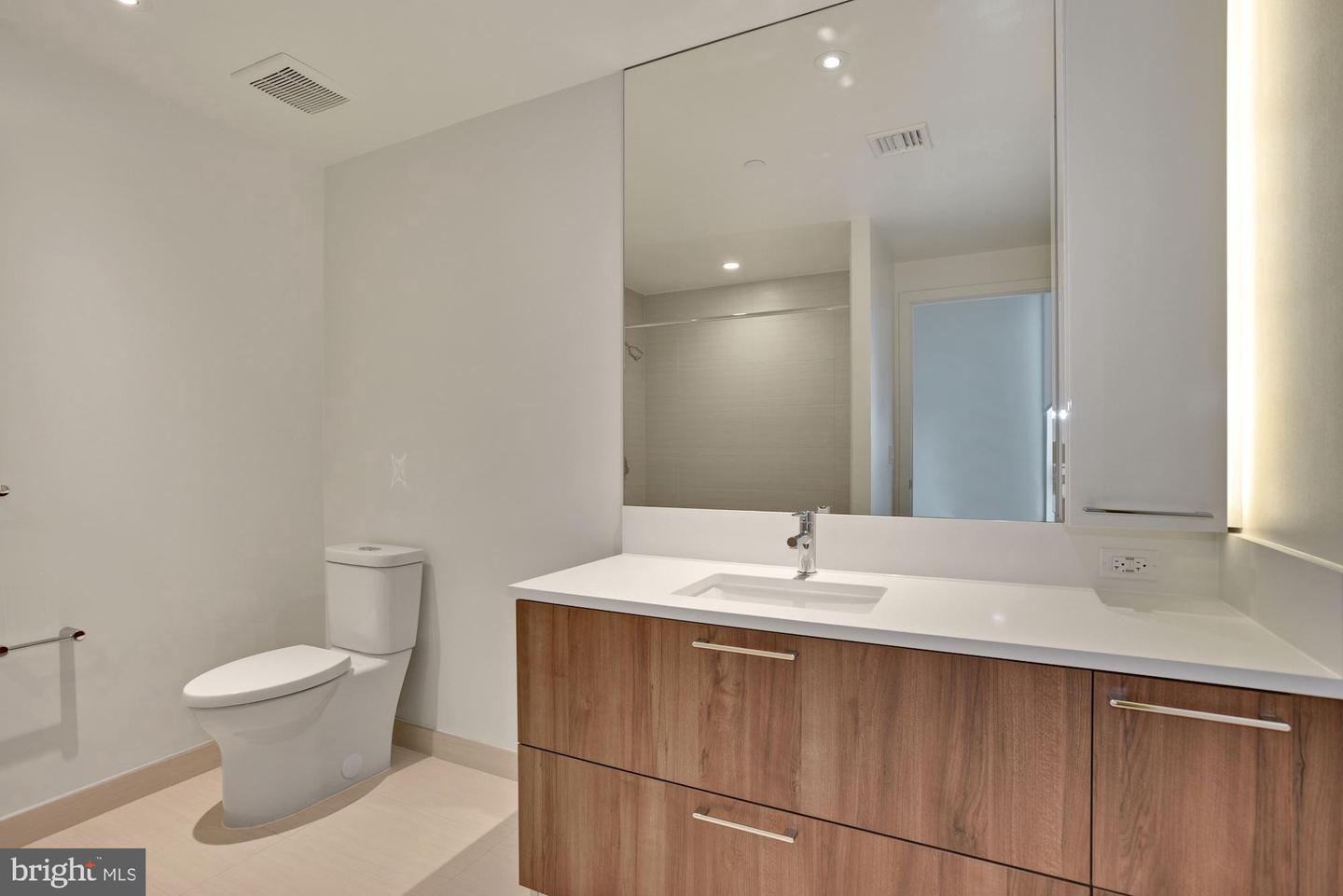 1650 SILVER HILL DR #1303, MCLEAN, Virginia 22102, 2 Bedrooms Bedrooms, ,1 BathroomBathrooms,Residential,For sale,1650 SILVER HILL DR #1303,VAFX2239518 MLS # VAFX2239518