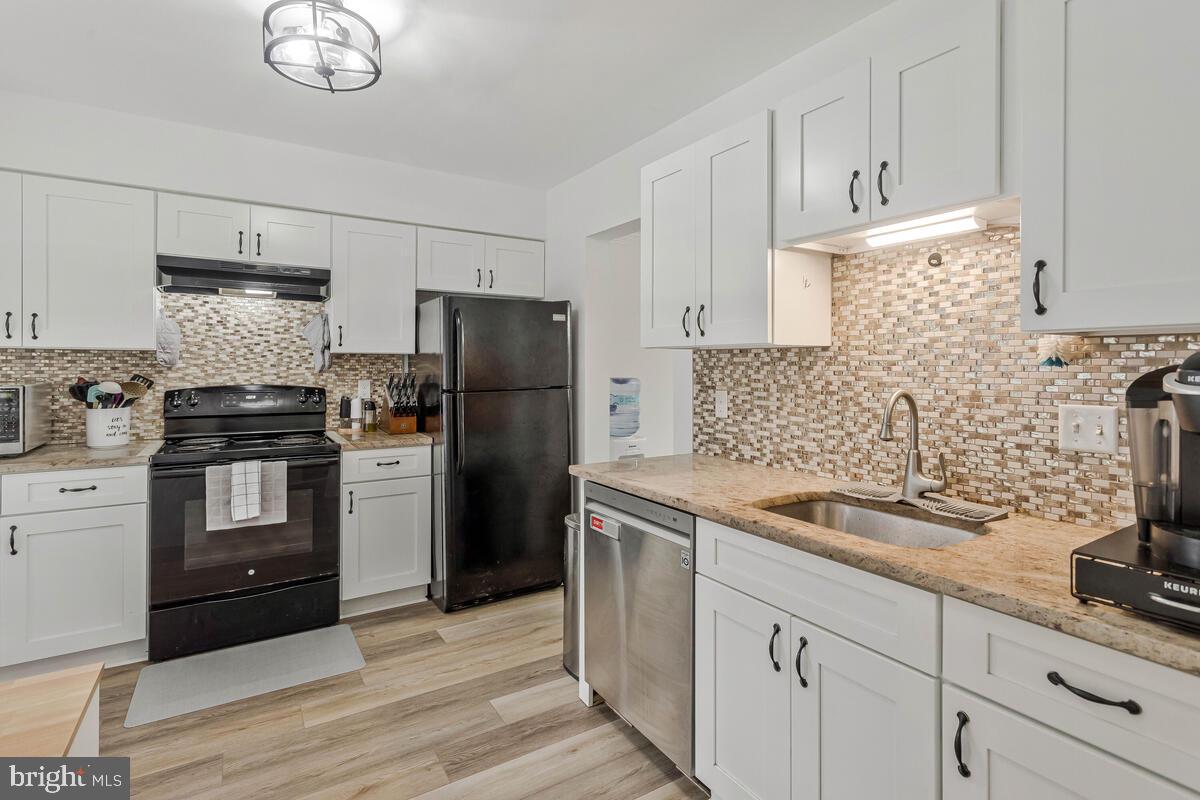 3022 DUNLEIGH CT, WOODBRIDGE, Virginia 22192, 3 Bedrooms Bedrooms, ,2 BathroomsBathrooms,Residential,For sale,3022 DUNLEIGH CT,VAPW2094306 MLS # VAPW2094306