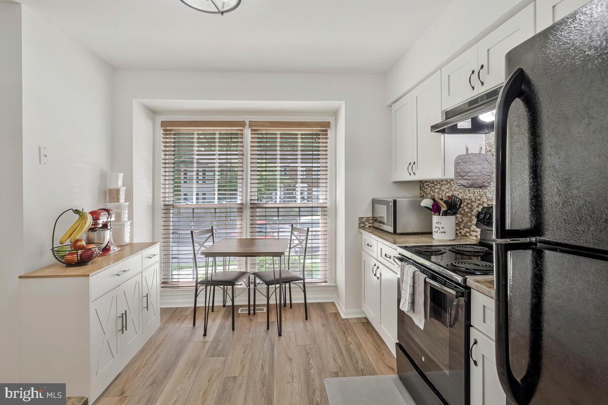3022 DUNLEIGH CT, WOODBRIDGE, Virginia 22192, 3 Bedrooms Bedrooms, ,2 BathroomsBathrooms,Residential,For sale,3022 DUNLEIGH CT,VAPW2094306 MLS # VAPW2094306