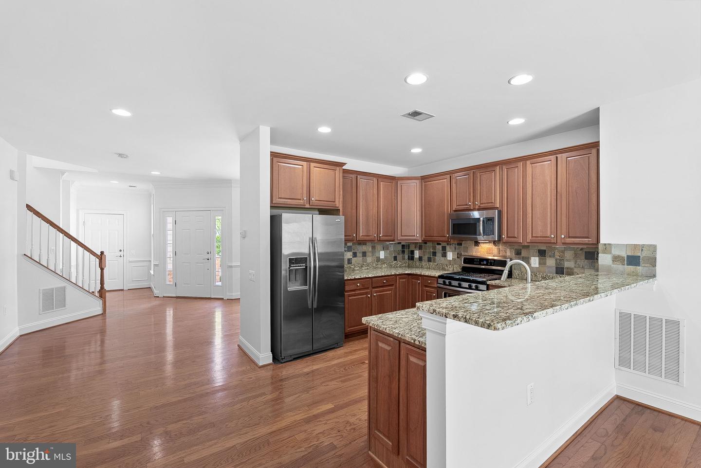 20458 VALLEY FALLS SQ, ASHBURN, Virginia 20147, 2 Bedrooms Bedrooms, ,2 BathroomsBathrooms,Residential,For sale,20458 VALLEY FALLS SQ,VALO2095982 MLS # VALO2095982
