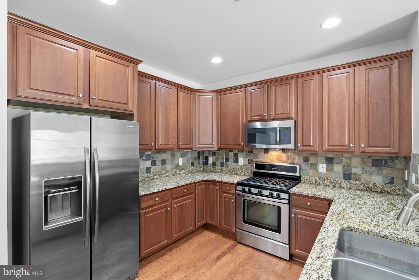 20458 VALLEY FALLS SQ, ASHBURN, Virginia 20147, 2 Bedrooms Bedrooms, ,2 BathroomsBathrooms,Residential,For sale,20458 VALLEY FALLS SQ,VALO2095982 MLS # VALO2095982