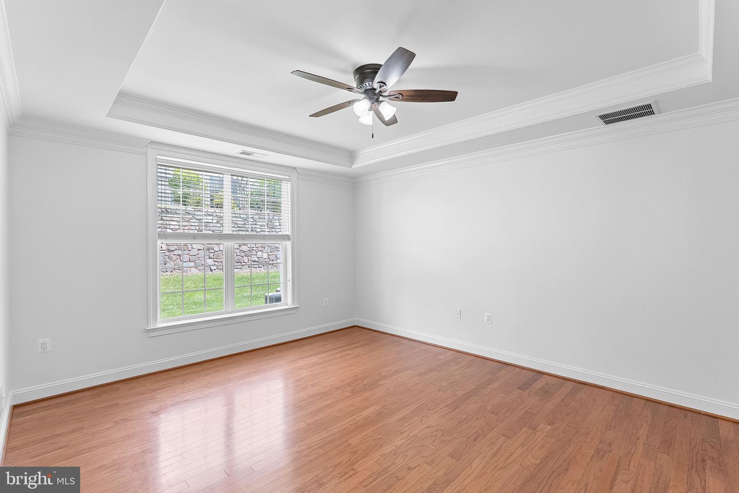 20458 VALLEY FALLS SQ, ASHBURN, Virginia 20147, 2 Bedrooms Bedrooms, ,2 BathroomsBathrooms,Residential,For sale,20458 VALLEY FALLS SQ,VALO2095982 MLS # VALO2095982
