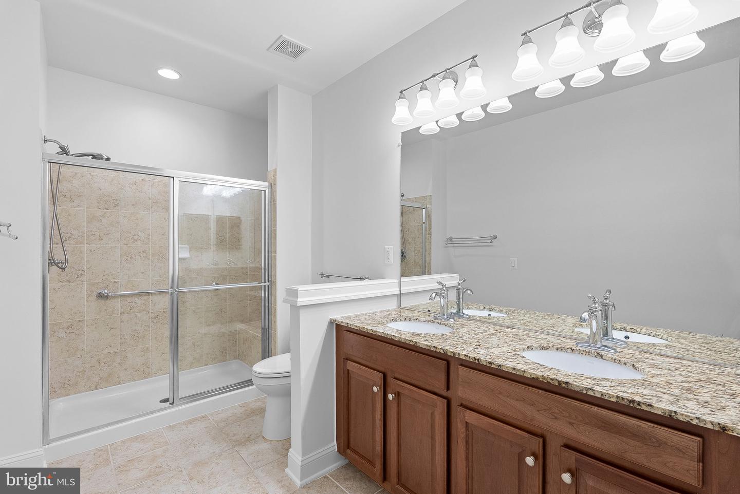 20458 VALLEY FALLS SQ, ASHBURN, Virginia 20147, 2 Bedrooms Bedrooms, ,2 BathroomsBathrooms,Residential,For sale,20458 VALLEY FALLS SQ,VALO2095982 MLS # VALO2095982