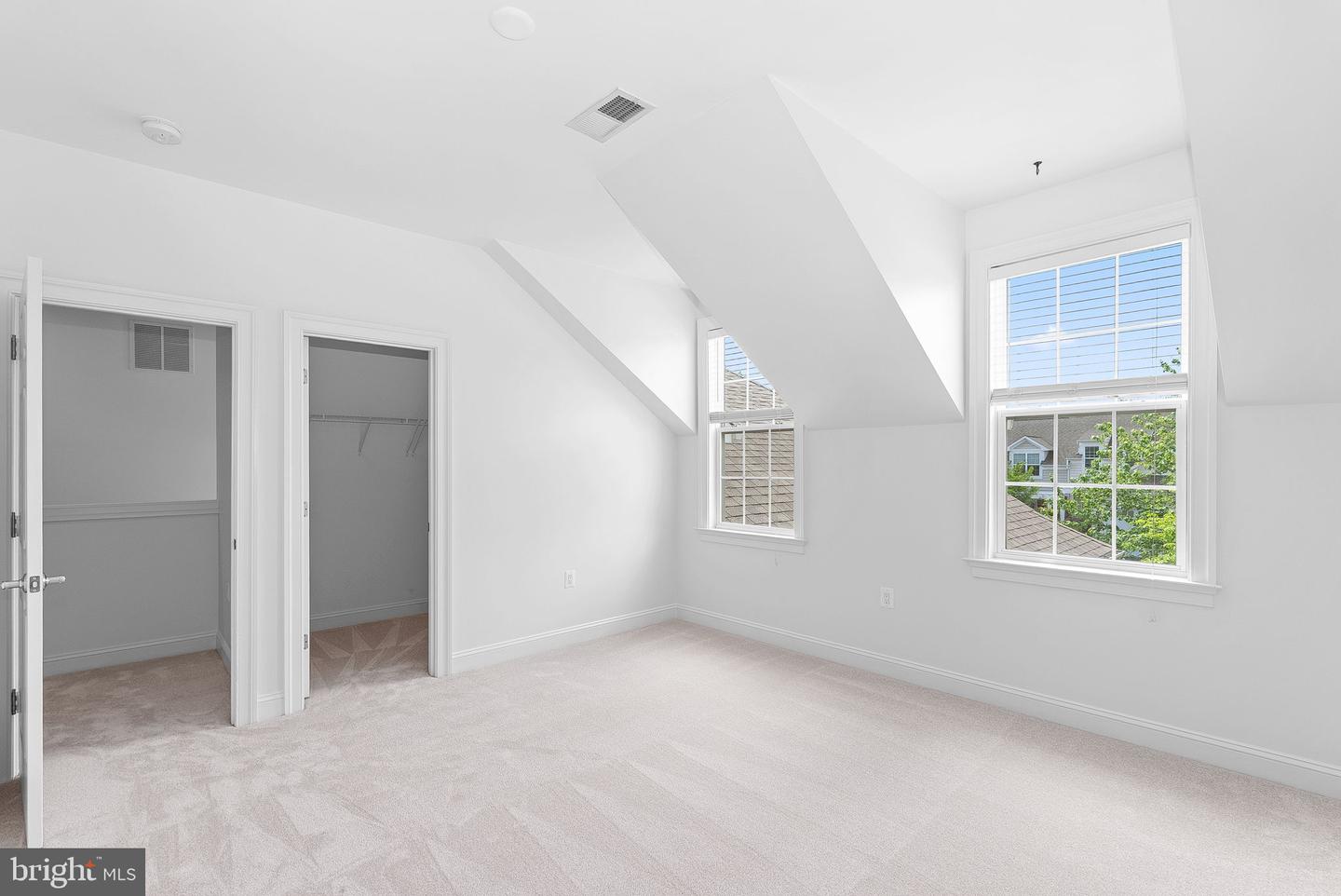 20458 VALLEY FALLS SQ, ASHBURN, Virginia 20147, 2 Bedrooms Bedrooms, ,2 BathroomsBathrooms,Residential,For sale,20458 VALLEY FALLS SQ,VALO2095982 MLS # VALO2095982
