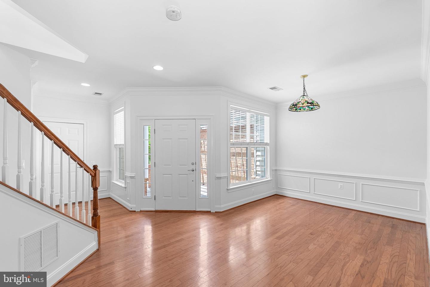 20458 VALLEY FALLS SQ, ASHBURN, Virginia 20147, 2 Bedrooms Bedrooms, ,2 BathroomsBathrooms,Residential,For sale,20458 VALLEY FALLS SQ,VALO2095982 MLS # VALO2095982