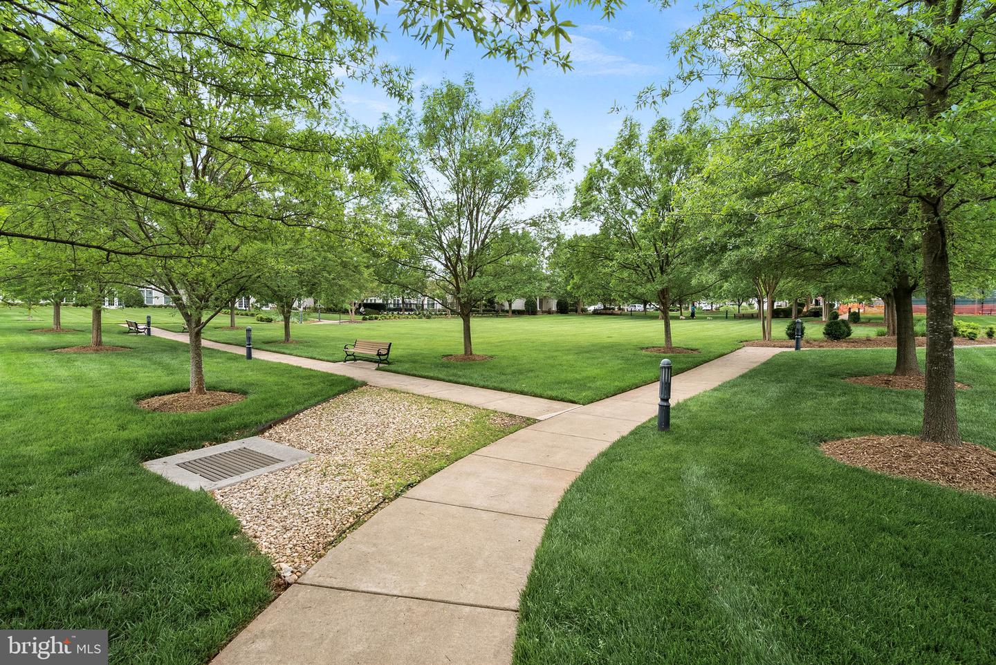20458 VALLEY FALLS SQ, ASHBURN, Virginia 20147, 2 Bedrooms Bedrooms, ,2 BathroomsBathrooms,Residential,For sale,20458 VALLEY FALLS SQ,VALO2095982 MLS # VALO2095982