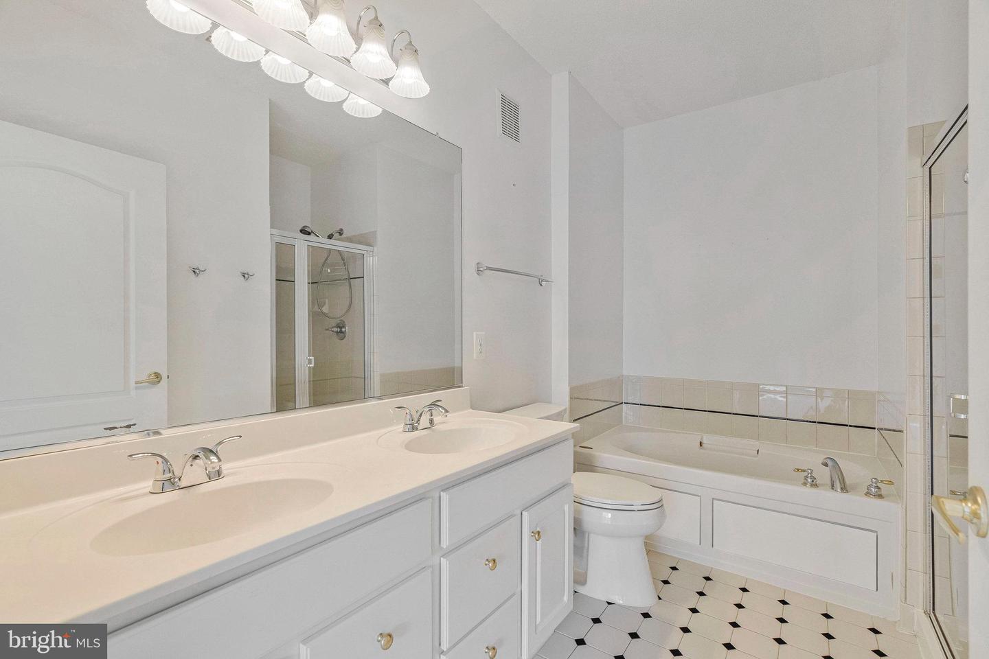12170 ABINGTON HALL PL #204, RESTON, Virginia 20190, 2 Bedrooms Bedrooms, ,2 BathroomsBathrooms,Residential,For sale,12170 ABINGTON HALL PL #204,VAFX2239624 MLS # VAFX2239624