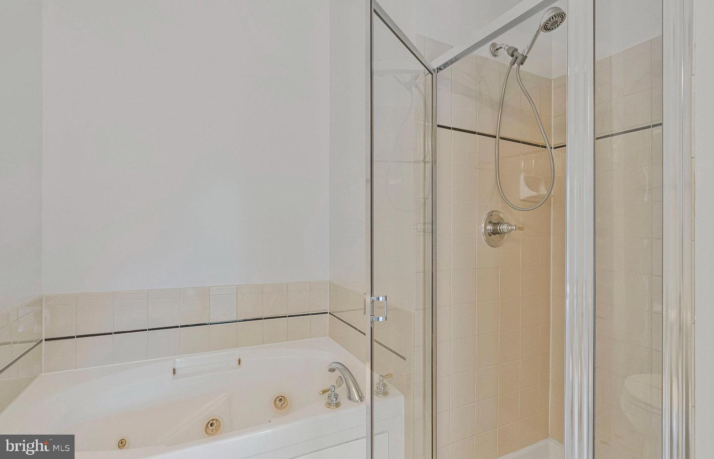 12170 ABINGTON HALL PL #204, RESTON, Virginia 20190, 2 Bedrooms Bedrooms, ,2 BathroomsBathrooms,Residential,For sale,12170 ABINGTON HALL PL #204,VAFX2239624 MLS # VAFX2239624