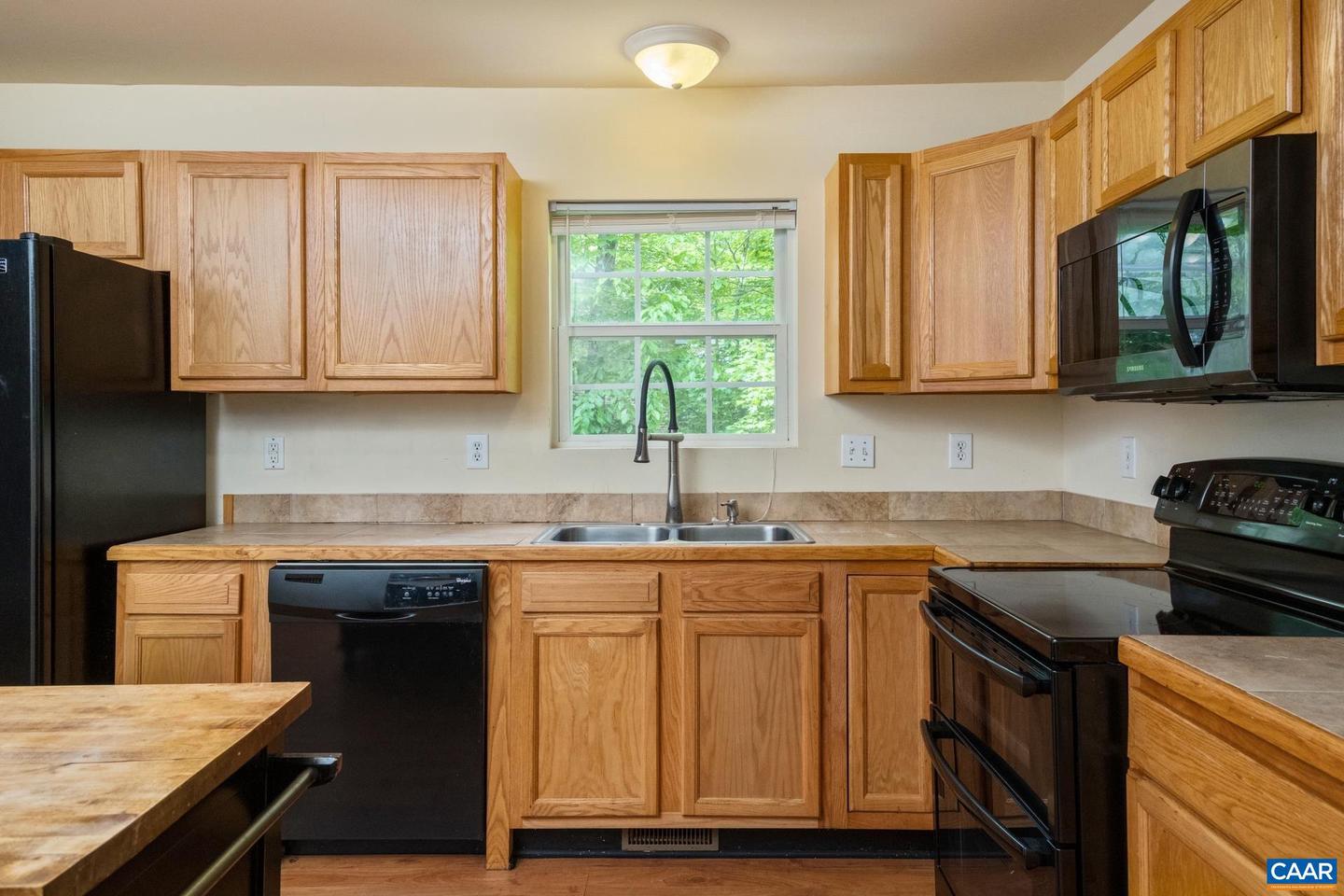 8 SANDY BEACH CT, PALMYRA, Virginia 22963, 3 Bedrooms Bedrooms, ,2 BathroomsBathrooms,Residential,For sale,8 SANDY BEACH CT,664274 MLS # 664274