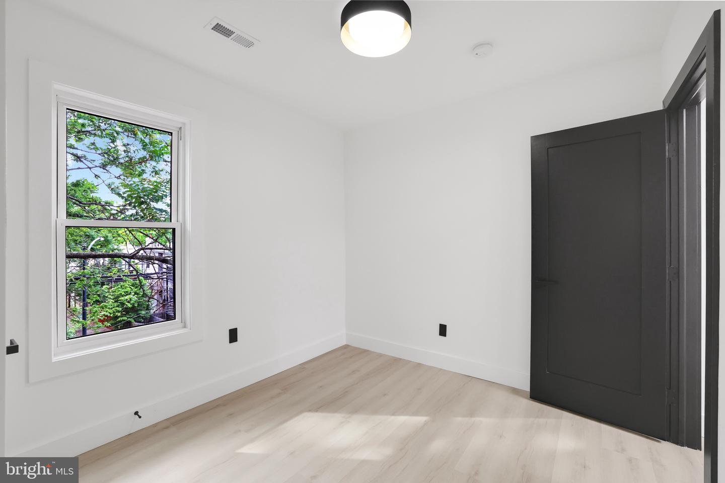 1404 MONTELLO AVE NE, WASHINGTON, District Of Columbia 20002, 4 Bedrooms Bedrooms, ,3 BathroomsBathrooms,Residential,For sale,1404 MONTELLO AVE NE,DCDC2199796 MLS # DCDC2199796