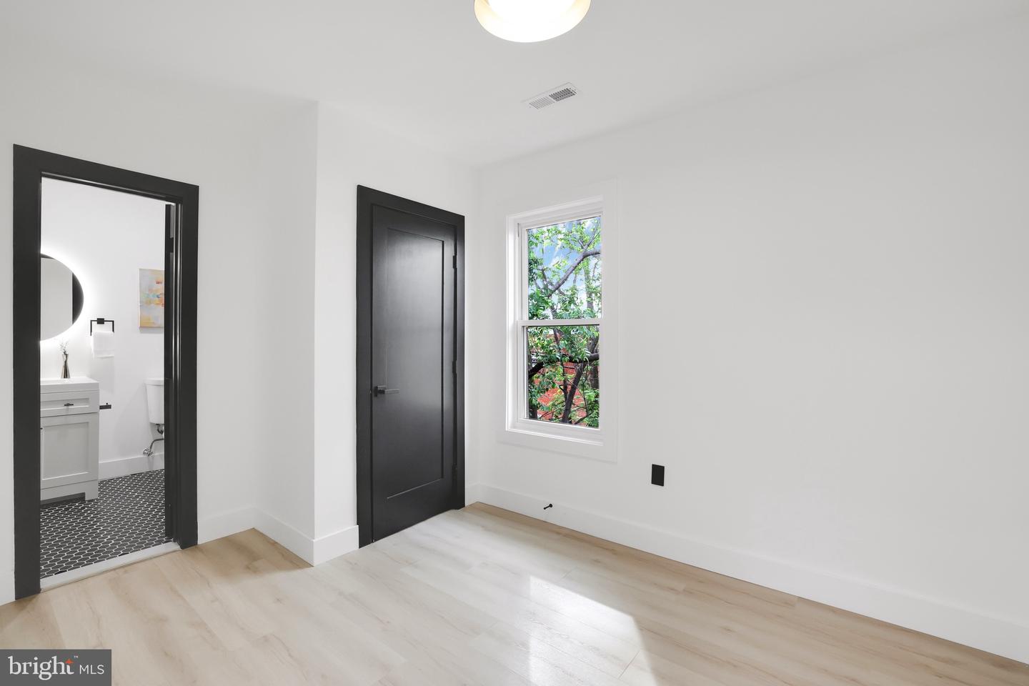 1404 MONTELLO AVE NE, WASHINGTON, District Of Columbia 20002, 4 Bedrooms Bedrooms, ,3 BathroomsBathrooms,Residential,For sale,1404 MONTELLO AVE NE,DCDC2199796 MLS # DCDC2199796