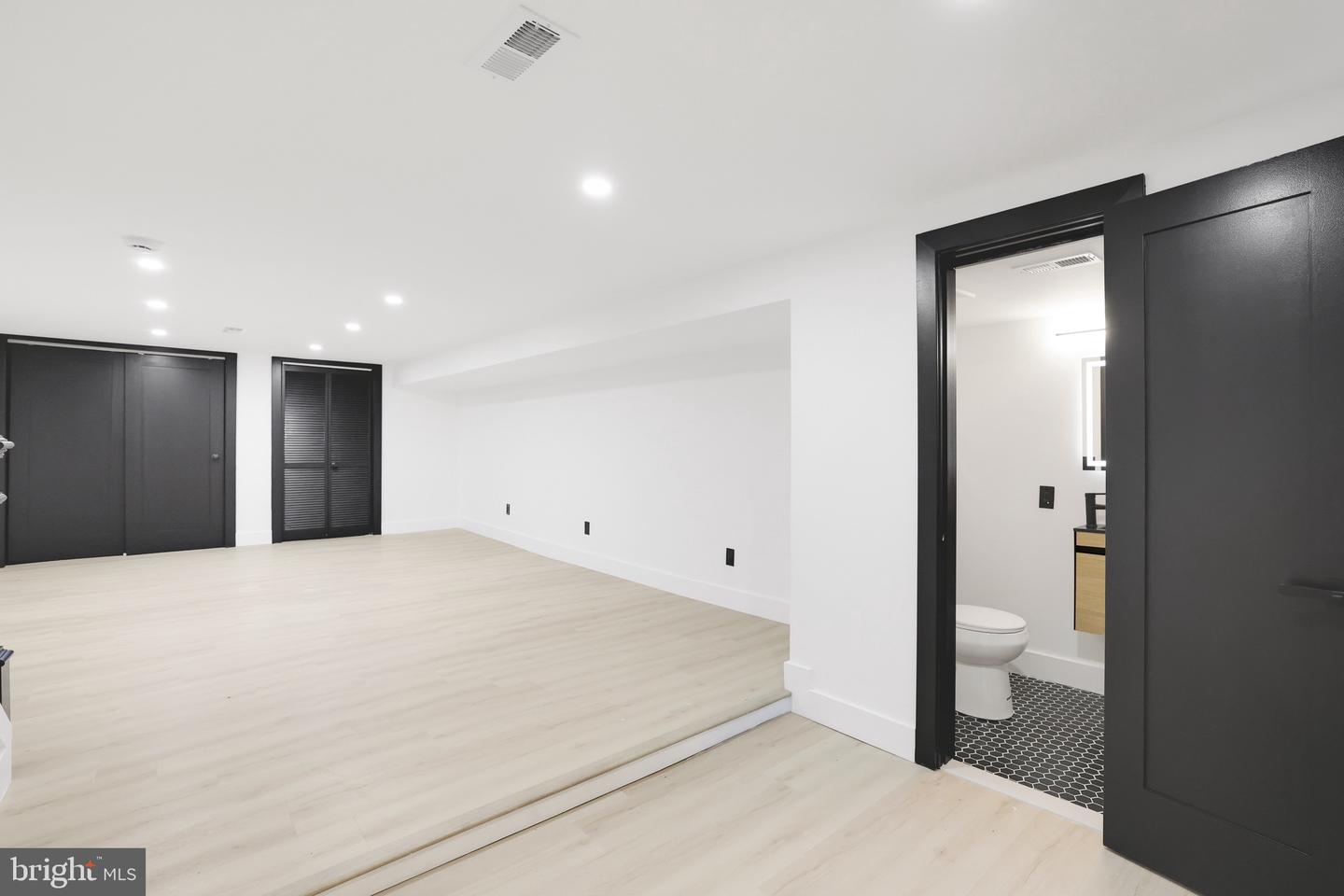 1404 MONTELLO AVE NE, WASHINGTON, District Of Columbia 20002, 4 Bedrooms Bedrooms, ,3 BathroomsBathrooms,Residential,For sale,1404 MONTELLO AVE NE,DCDC2199796 MLS # DCDC2199796