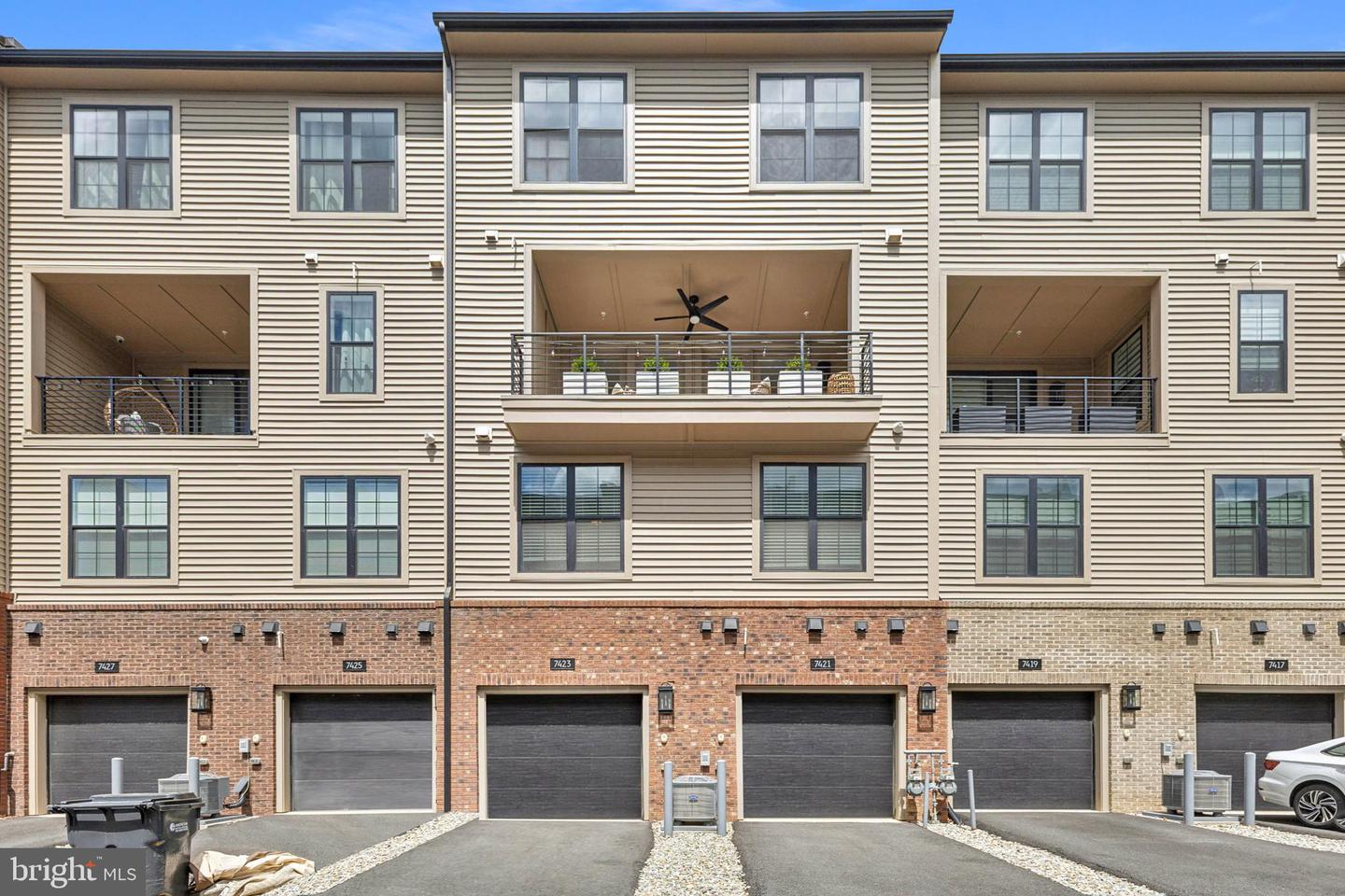 7421 BACKETT WOOD TER #1311, MCLEAN, Virginia 22102, 3 Bedrooms Bedrooms, ,2 BathroomsBathrooms,Residential,For sale,7421 BACKETT WOOD TER #1311,VAFX2239734 MLS # VAFX2239734
