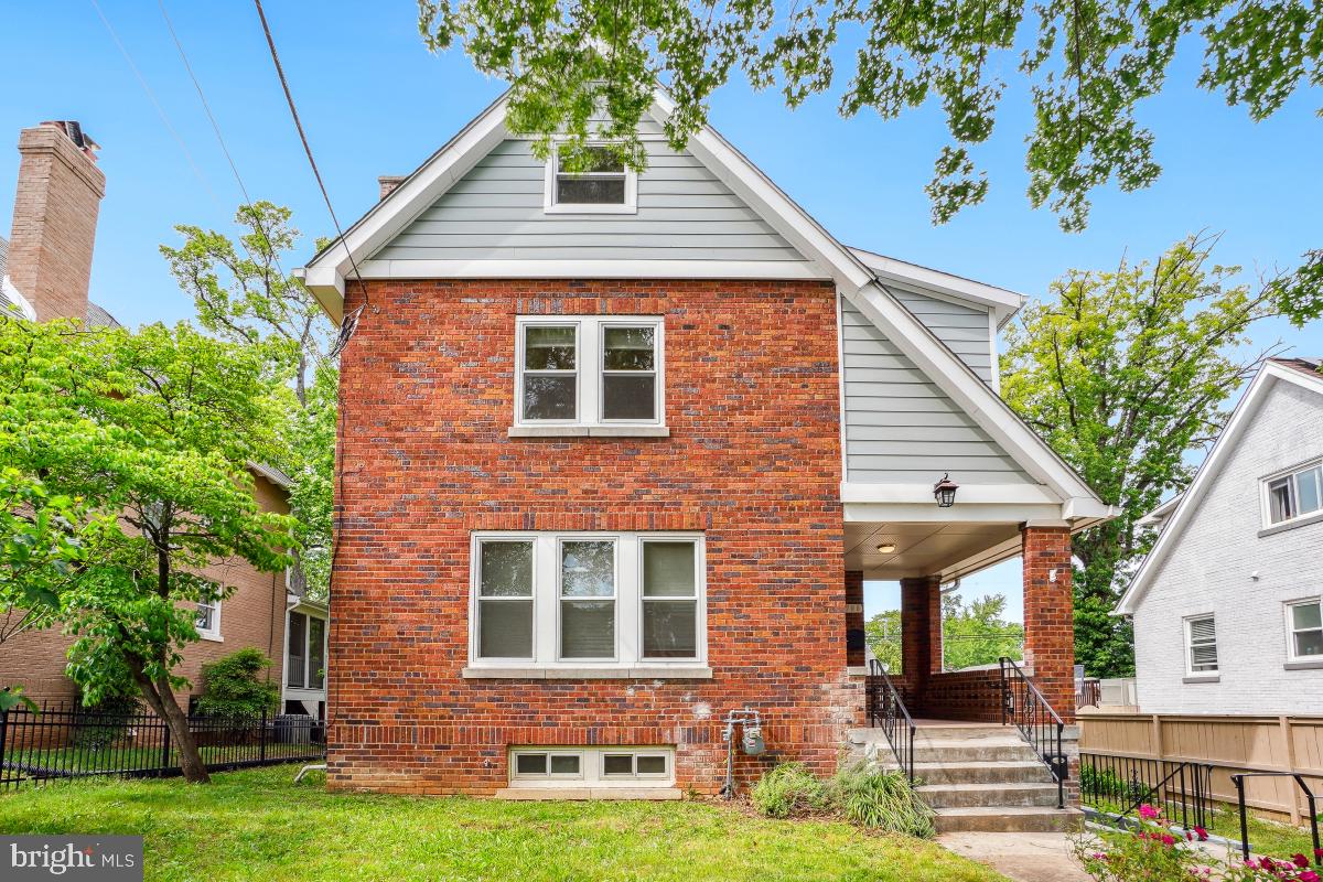 1706 OTIS ST NE, WASHINGTON, District Of Columbia 20018, 6 Bedrooms Bedrooms, ,4 BathroomsBathrooms,Residential,For sale,1706 OTIS ST NE,DCDC2199856 MLS # DCDC2199856