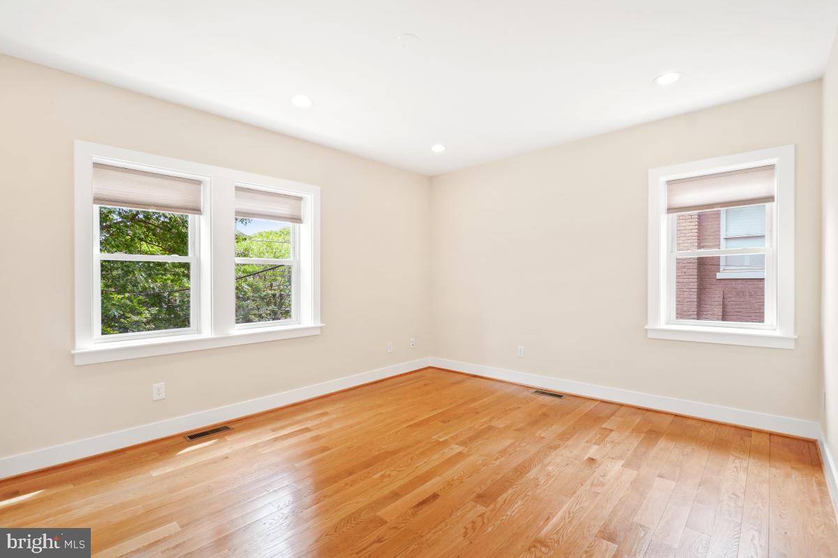 1706 OTIS ST NE, WASHINGTON, District Of Columbia 20018, 6 Bedrooms Bedrooms, ,4 BathroomsBathrooms,Residential,For sale,1706 OTIS ST NE,DCDC2199856 MLS # DCDC2199856