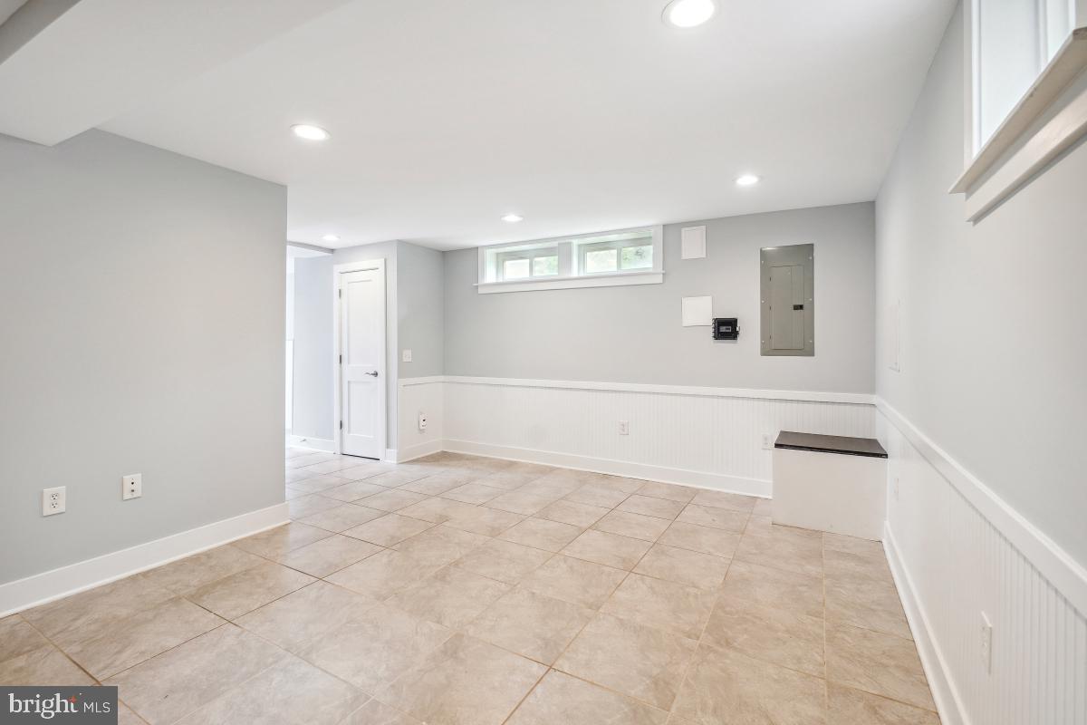 1706 OTIS ST NE, WASHINGTON, District Of Columbia 20018, 6 Bedrooms Bedrooms, ,4 BathroomsBathrooms,Residential,For sale,1706 OTIS ST NE,DCDC2199856 MLS # DCDC2199856