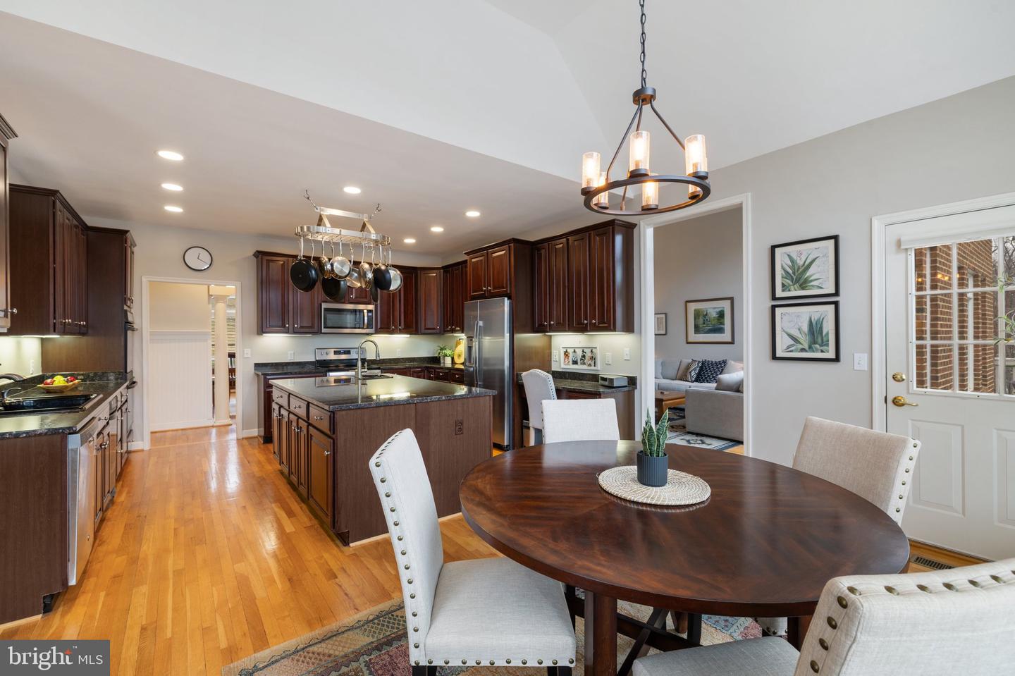7887 WELLINGTON DR, WARRENTON, Virginia 20186, 6 Bedrooms Bedrooms, ,5 BathroomsBathrooms,Residential,For sale,7887 WELLINGTON DR,VAFQ2016562 MLS # VAFQ2016562