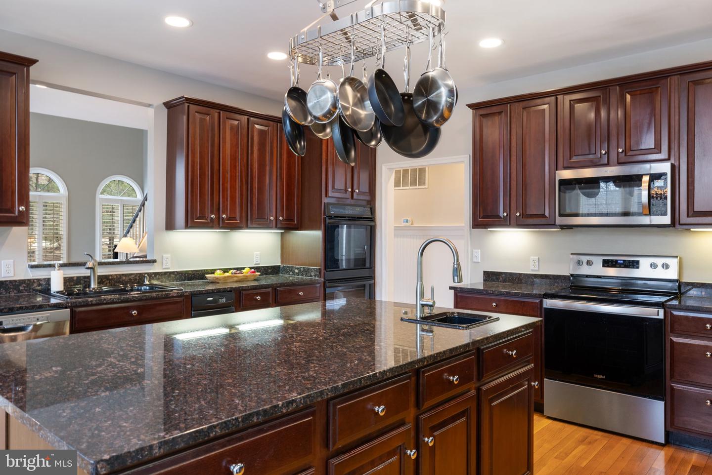 7887 WELLINGTON DR, WARRENTON, Virginia 20186, 6 Bedrooms Bedrooms, ,5 BathroomsBathrooms,Residential,For sale,7887 WELLINGTON DR,VAFQ2016562 MLS # VAFQ2016562