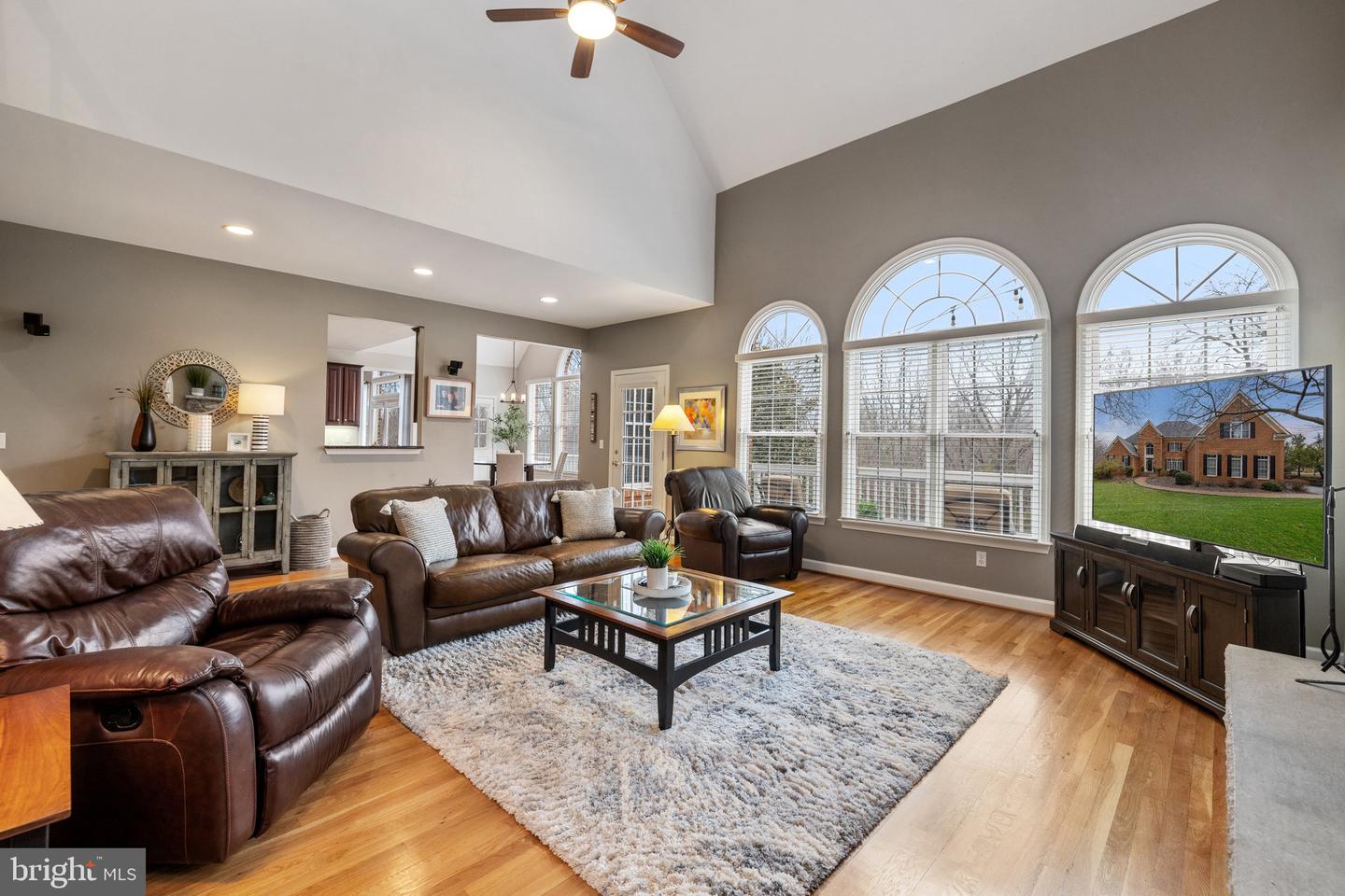 7887 WELLINGTON DR, WARRENTON, Virginia 20186, 6 Bedrooms Bedrooms, ,5 BathroomsBathrooms,Residential,For sale,7887 WELLINGTON DR,VAFQ2016562 MLS # VAFQ2016562