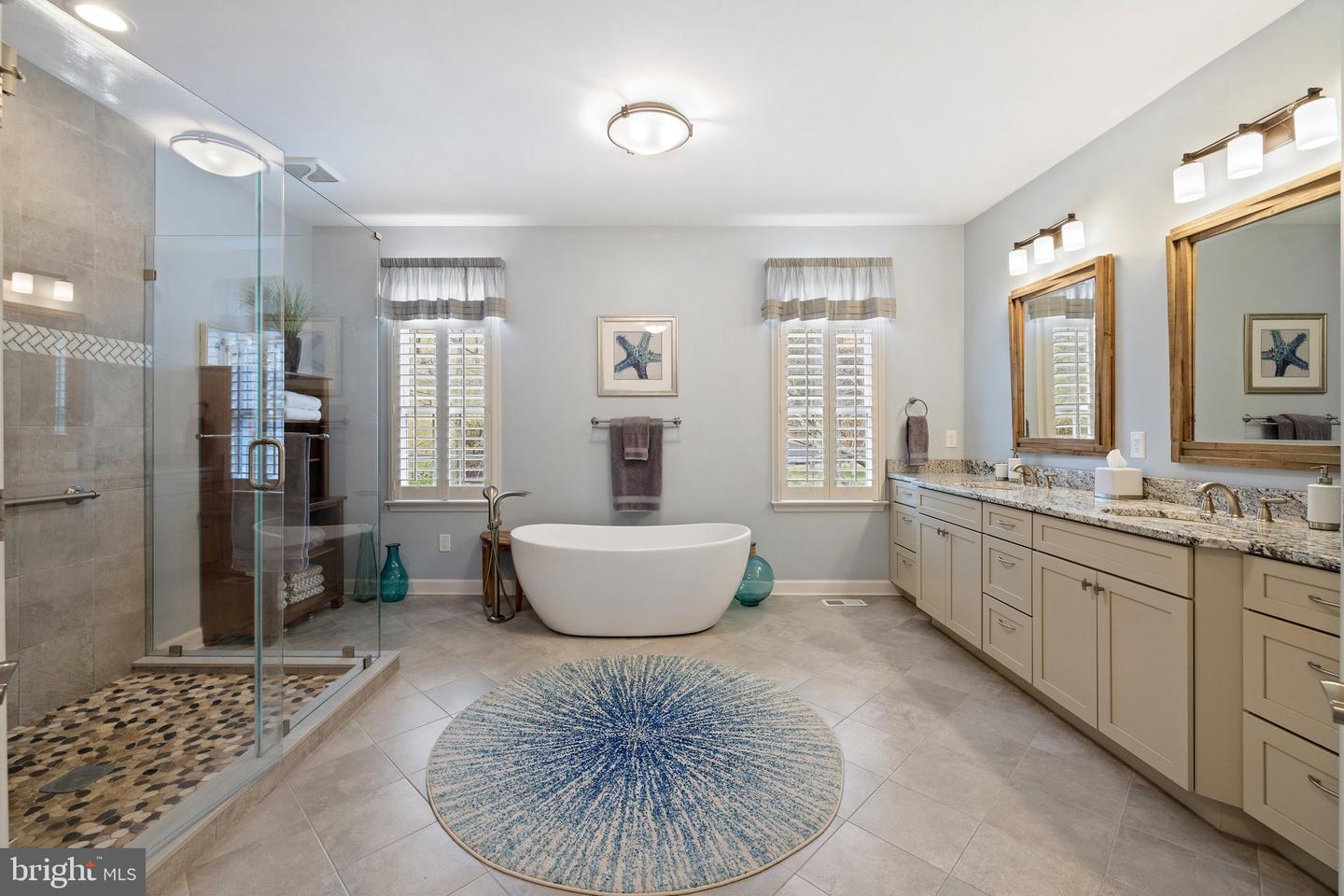 7887 WELLINGTON DR, WARRENTON, Virginia 20186, 6 Bedrooms Bedrooms, ,5 BathroomsBathrooms,Residential,For sale,7887 WELLINGTON DR,VAFQ2016562 MLS # VAFQ2016562
