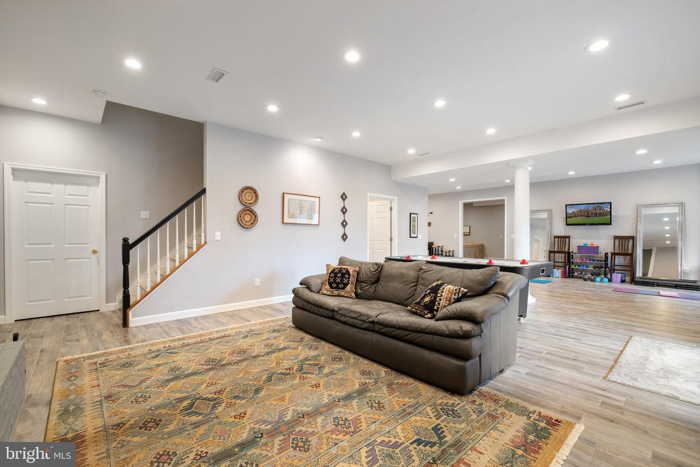 7887 WELLINGTON DR, WARRENTON, Virginia 20186, 6 Bedrooms Bedrooms, ,5 BathroomsBathrooms,Residential,For sale,7887 WELLINGTON DR,VAFQ2016562 MLS # VAFQ2016562