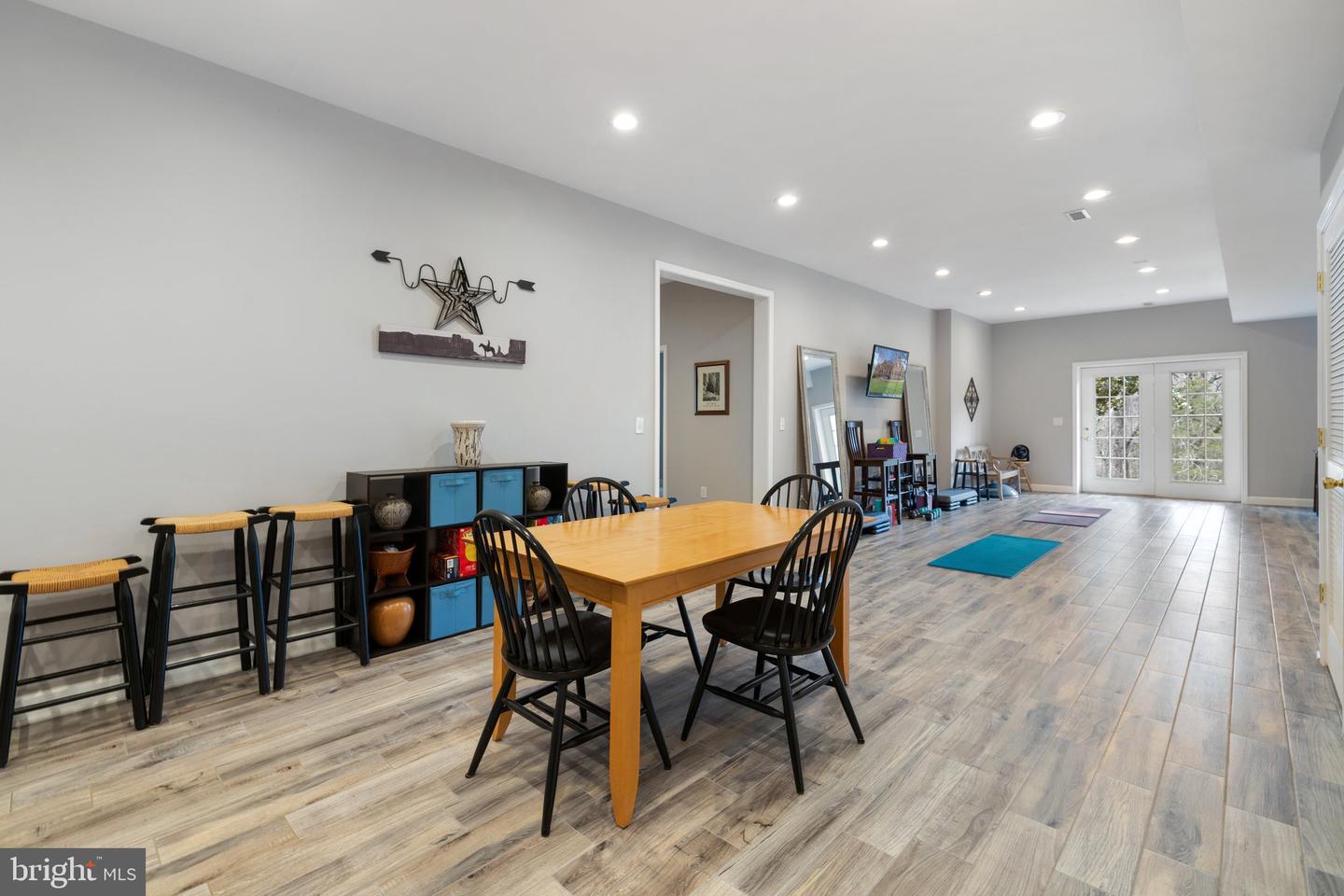 7887 WELLINGTON DR, WARRENTON, Virginia 20186, 6 Bedrooms Bedrooms, ,5 BathroomsBathrooms,Residential,For sale,7887 WELLINGTON DR,VAFQ2016562 MLS # VAFQ2016562