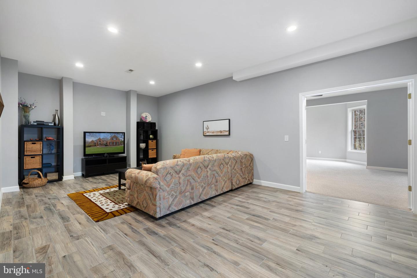 7887 WELLINGTON DR, WARRENTON, Virginia 20186, 6 Bedrooms Bedrooms, ,5 BathroomsBathrooms,Residential,For sale,7887 WELLINGTON DR,VAFQ2016562 MLS # VAFQ2016562