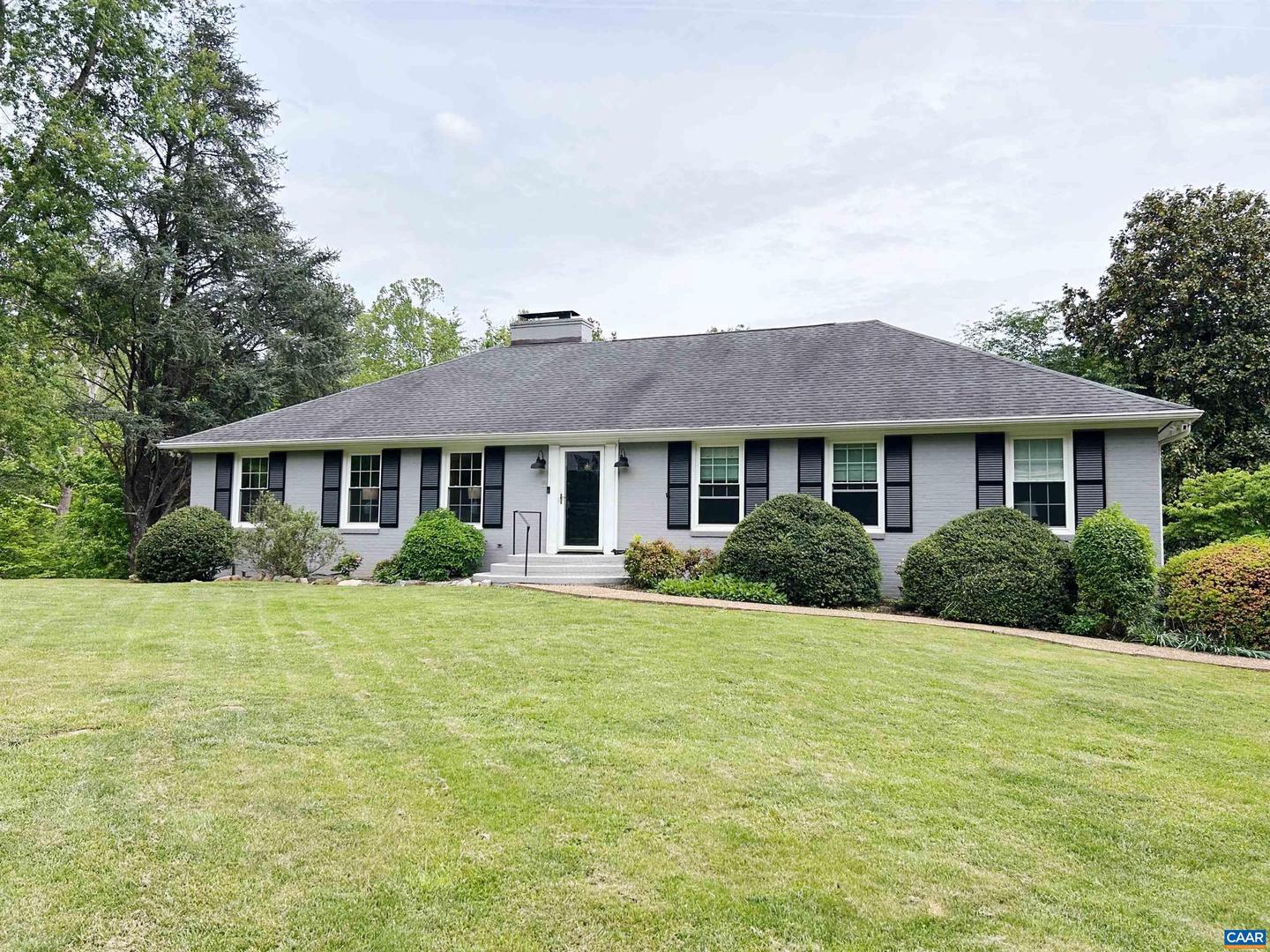 102 BOLLINGBROOK DR, CHARLOTTESVILLE, Virginia 22911, 3 Bedrooms Bedrooms, ,3 BathroomsBathrooms,Residential,For sale,102 BOLLINGBROOK DR,664326 MLS # 664326