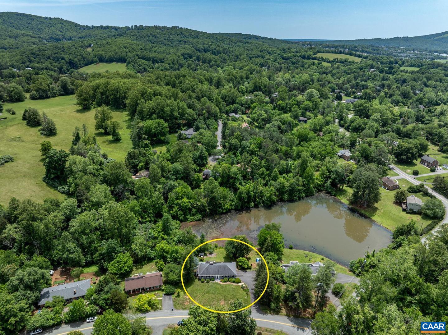 102 BOLLINGBROOK DR, CHARLOTTESVILLE, Virginia 22911, 3 Bedrooms Bedrooms, ,3 BathroomsBathrooms,Residential,For sale,102 BOLLINGBROOK DR,664326 MLS # 664326