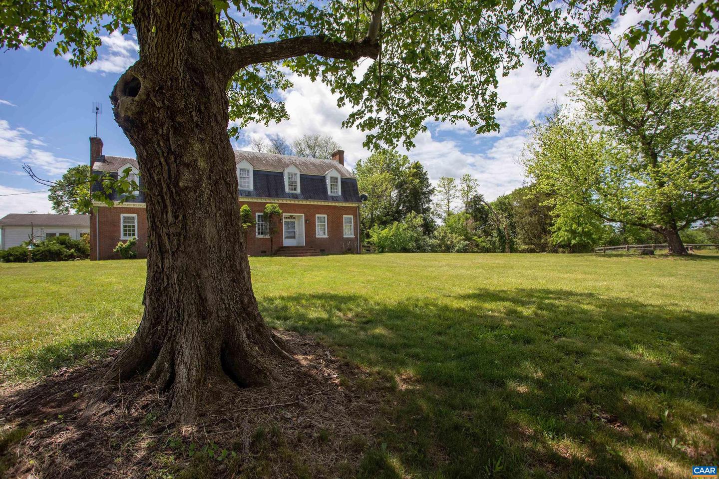 293 LLAMA FARM RD, CHARLOTTESVILLE, Virginia 22902, 3 Bedrooms Bedrooms, ,4 BathroomsBathrooms,Residential,For sale,293 LLAMA FARM RD,664327 MLS # 664327