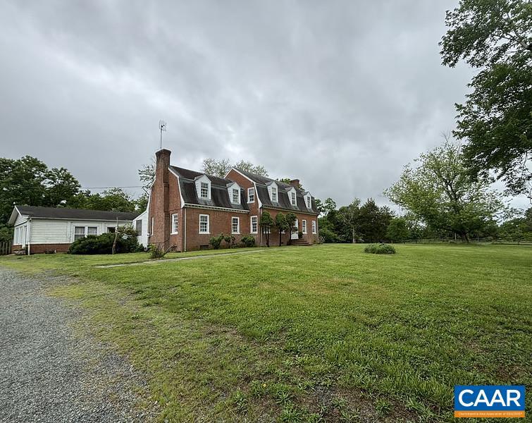 293 LLAMA FARM RD, CHARLOTTESVILLE, Virginia 22902, 3 Bedrooms Bedrooms, ,4 BathroomsBathrooms,Residential,For sale,293 LLAMA FARM RD,664327 MLS # 664327