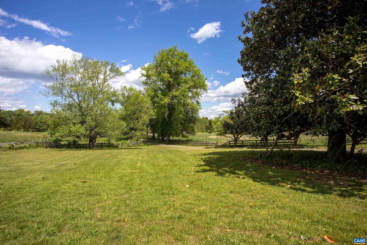 293 LLAMA FARM RD, CHARLOTTESVILLE, Virginia 22902, 3 Bedrooms Bedrooms, ,4 BathroomsBathrooms,Residential,For sale,293 LLAMA FARM RD,664327 MLS # 664327