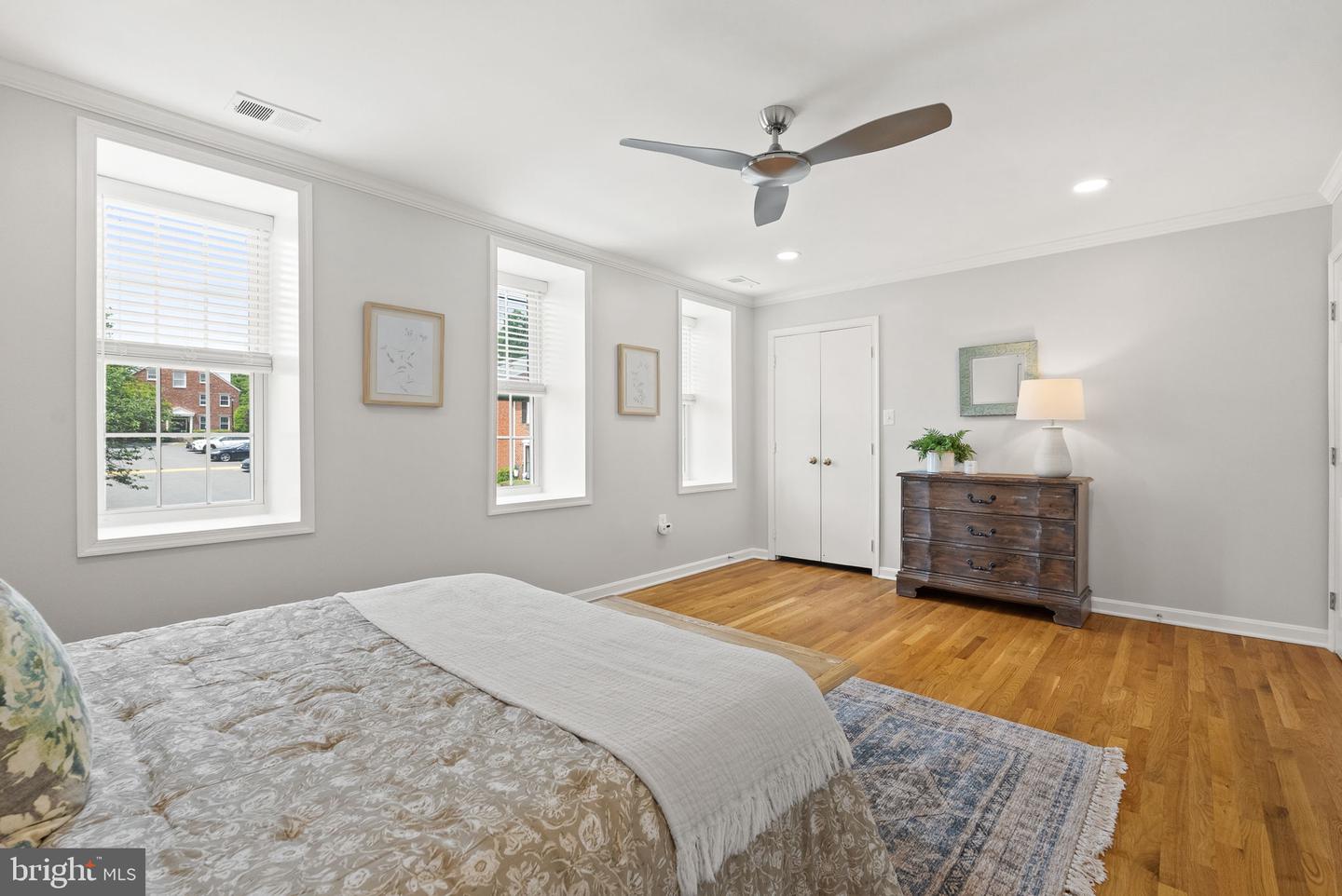 6601 MCLEAN CT, MCLEAN, Virginia 22101, 4 Bedrooms Bedrooms, ,3 BathroomsBathrooms,Residential,For sale,6601 MCLEAN CT,VAFX2239790 MLS # VAFX2239790