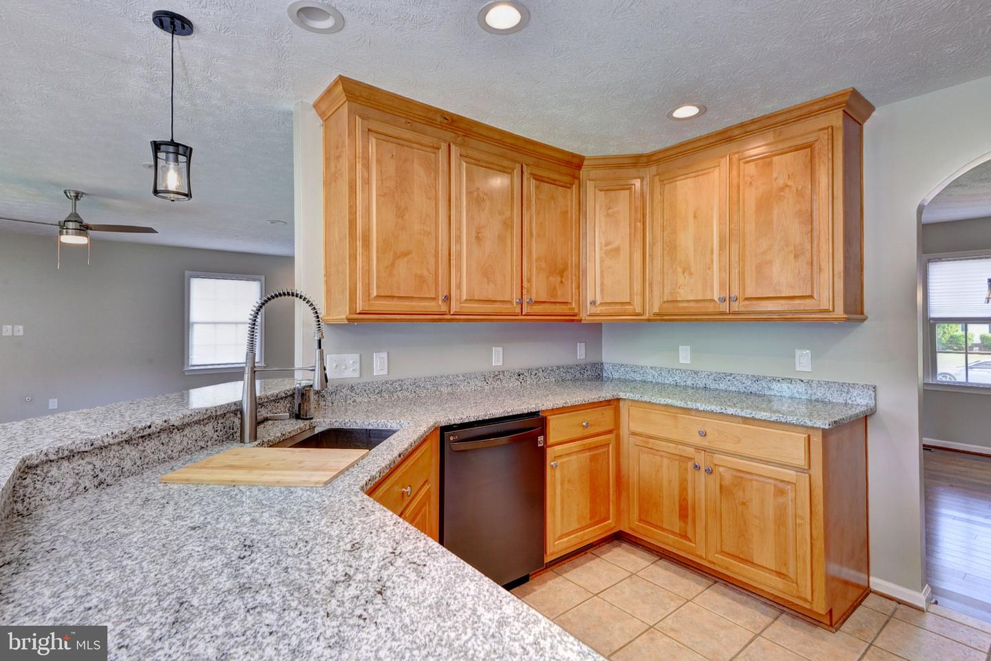 800 CANTEBERRY LN, SMITHFIELD, Virginia 23430, 4 Bedrooms Bedrooms, 8 Rooms Rooms,2 BathroomsBathrooms,Residential,For sale,800 CANTEBERRY LN,VAIW2000054 MLS # VAIW2000054