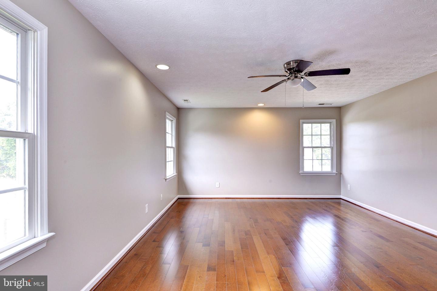 800 CANTEBERRY LN, SMITHFIELD, Virginia 23430, 4 Bedrooms Bedrooms, 8 Rooms Rooms,2 BathroomsBathrooms,Residential,For sale,800 CANTEBERRY LN,VAIW2000054 MLS # VAIW2000054