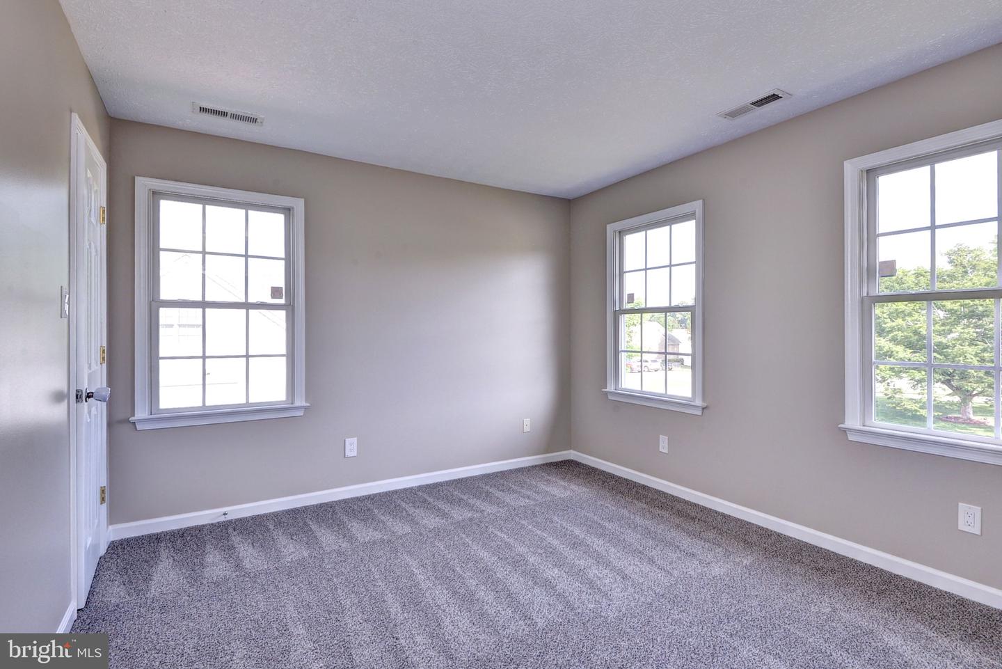 800 CANTEBERRY LN, SMITHFIELD, Virginia 23430, 4 Bedrooms Bedrooms, 8 Rooms Rooms,2 BathroomsBathrooms,Residential,For sale,800 CANTEBERRY LN,VAIW2000054 MLS # VAIW2000054