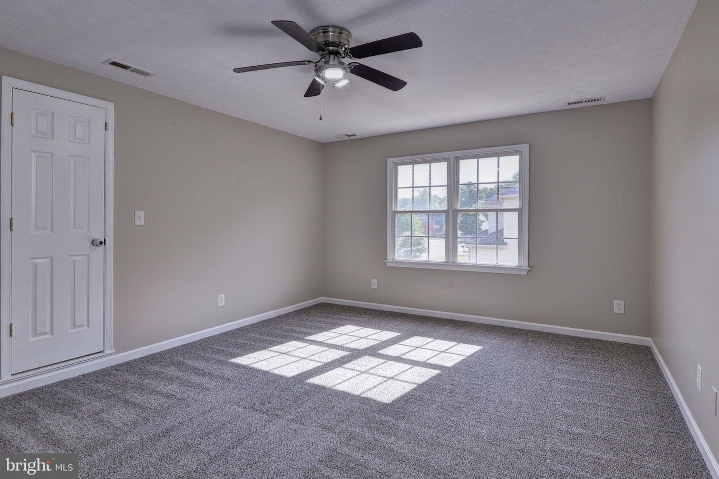800 CANTEBERRY LN, SMITHFIELD, Virginia 23430, 4 Bedrooms Bedrooms, 8 Rooms Rooms,2 BathroomsBathrooms,Residential,For sale,800 CANTEBERRY LN,VAIW2000054 MLS # VAIW2000054