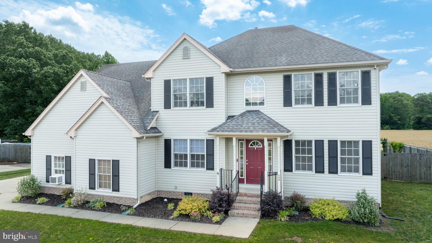 800 CANTEBERRY LN, SMITHFIELD, Virginia 23430, 4 Bedrooms Bedrooms, 8 Rooms Rooms,2 BathroomsBathrooms,Residential,For sale,800 CANTEBERRY LN,VAIW2000054 MLS # VAIW2000054