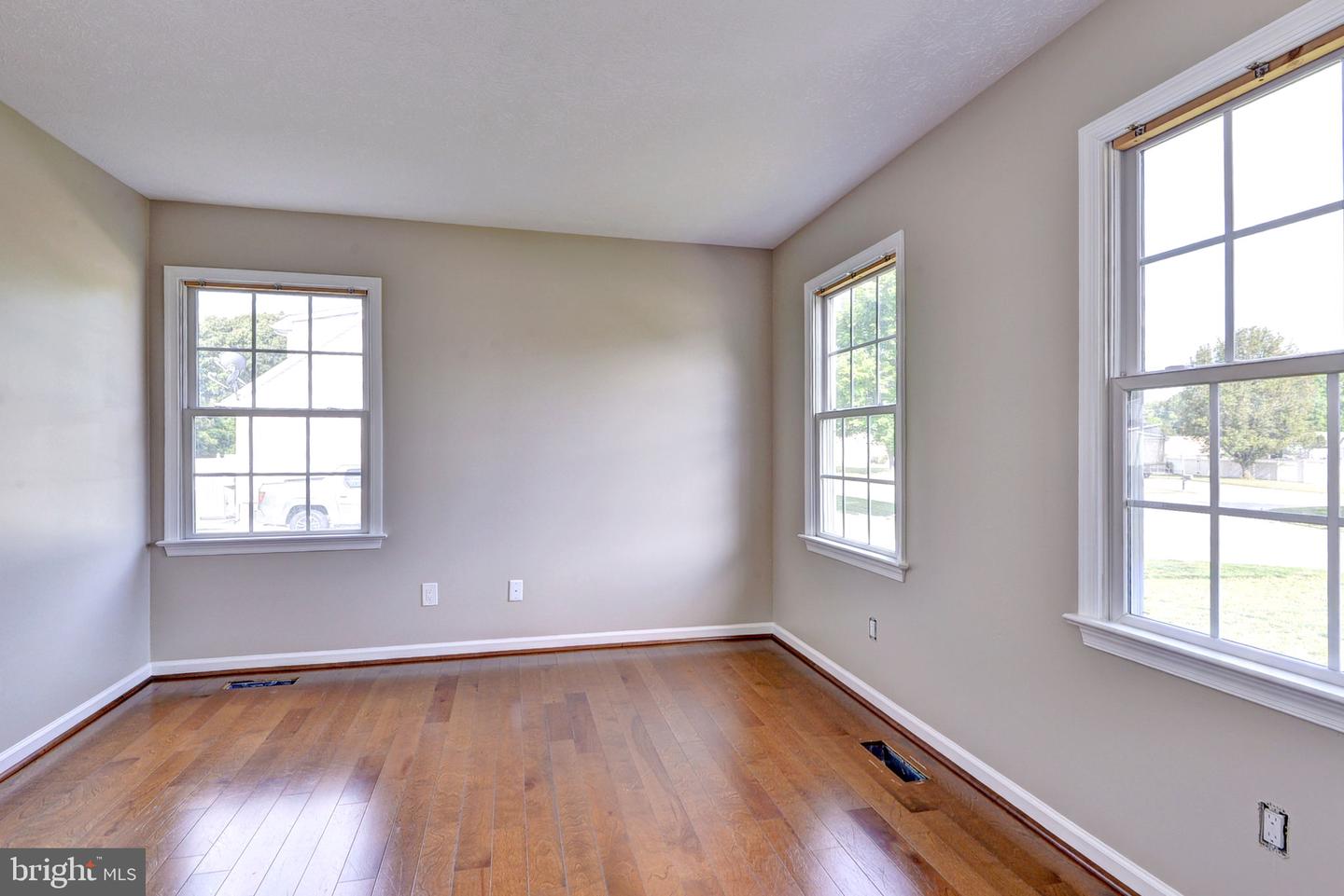 800 CANTEBERRY LN, SMITHFIELD, Virginia 23430, 4 Bedrooms Bedrooms, 8 Rooms Rooms,2 BathroomsBathrooms,Residential,For sale,800 CANTEBERRY LN,VAIW2000054 MLS # VAIW2000054
