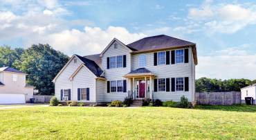 800 CANTEBERRY LN, SMITHFIELD, Virginia 23430, 4 Bedrooms Bedrooms, 8 Rooms Rooms,2 BathroomsBathrooms,Residential,For sale,800 CANTEBERRY LN,VAIW2000054 MLS # VAIW2000054
