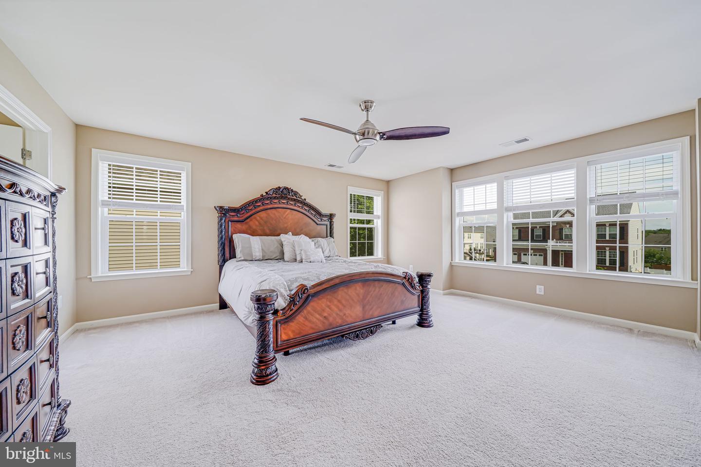 15202 JENNERETTE LN, WOODBRIDGE, Virginia 22193, 6 Bedrooms Bedrooms, ,4 BathroomsBathrooms,Residential,For sale,15202 JENNERETTE LN,VAPW2094354 MLS # VAPW2094354