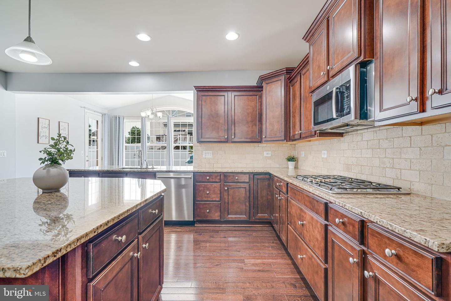 15202 JENNERETTE LN, WOODBRIDGE, Virginia 22193, 6 Bedrooms Bedrooms, ,4 BathroomsBathrooms,Residential,For sale,15202 JENNERETTE LN,VAPW2094354 MLS # VAPW2094354